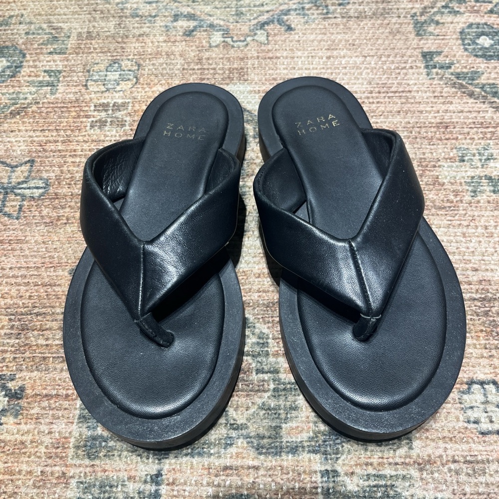 ❌SOLD❌ Zara Home Leather Platform Flip Flop Sandals, Size 37 - Picture 4 of 5